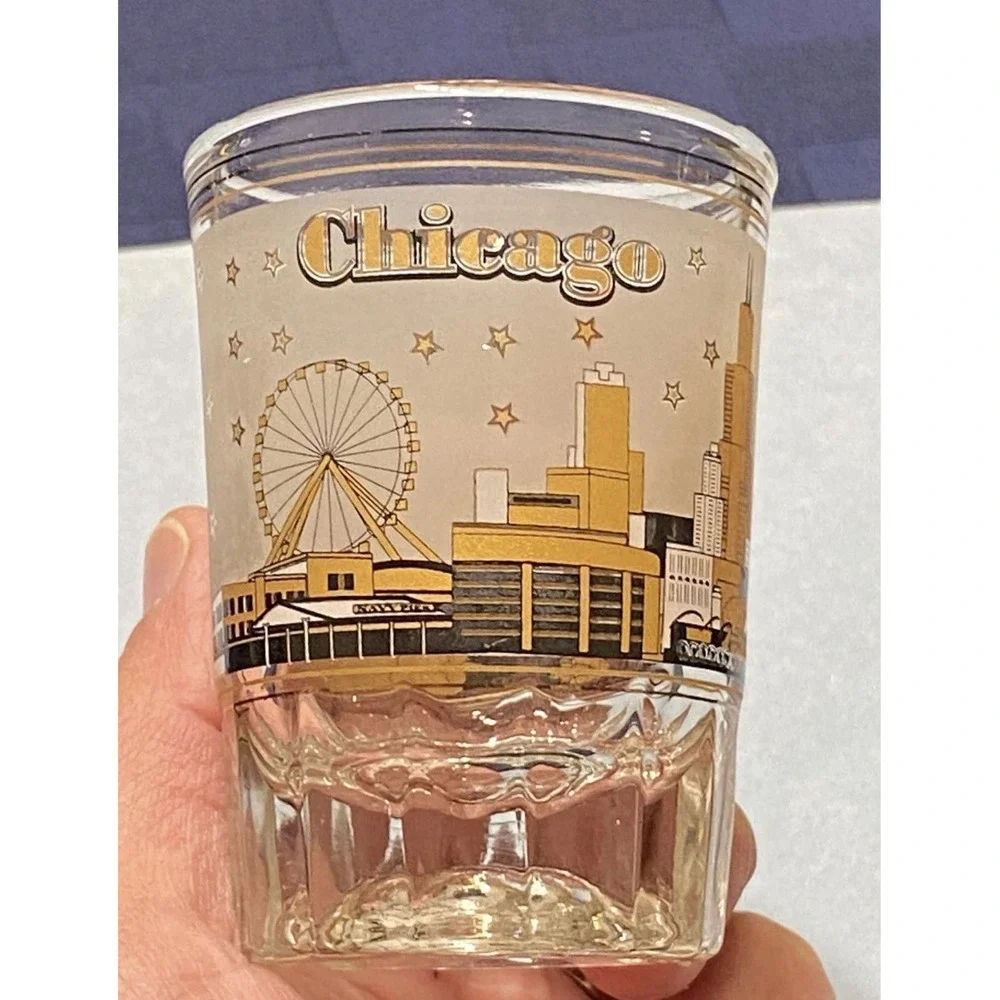 Vintage Chicago Illinois Black Gold Skyline Souvenir Shot Glass Barware